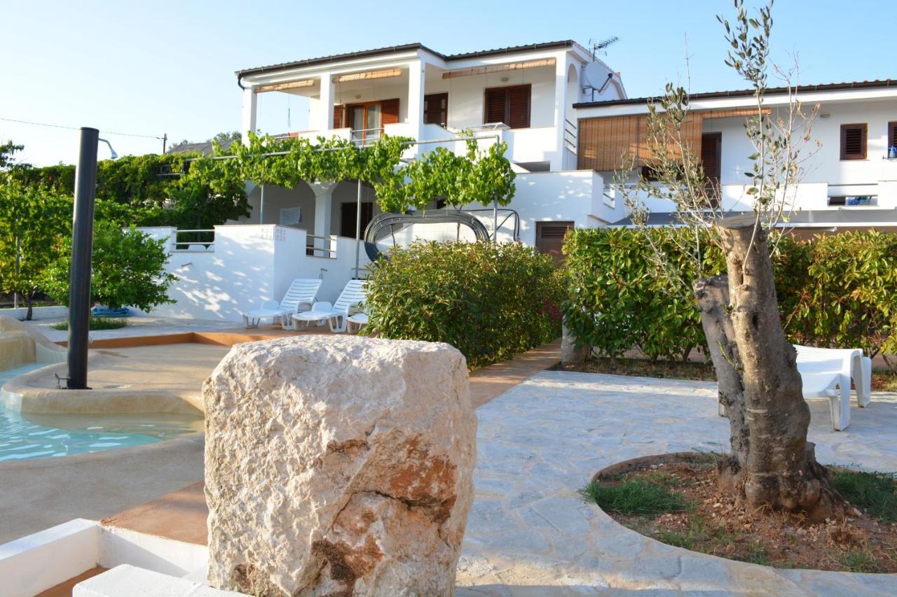 Apartments Goran Vir Dış mekan fotoğraf
